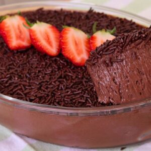 SEM GELATINA, CHANTILLY OU OVO CRU! | MOUSSE DE CHOCOLATE FÁCIL, CREMOSA E AERADA | SOBREMESA PÁSCOA
