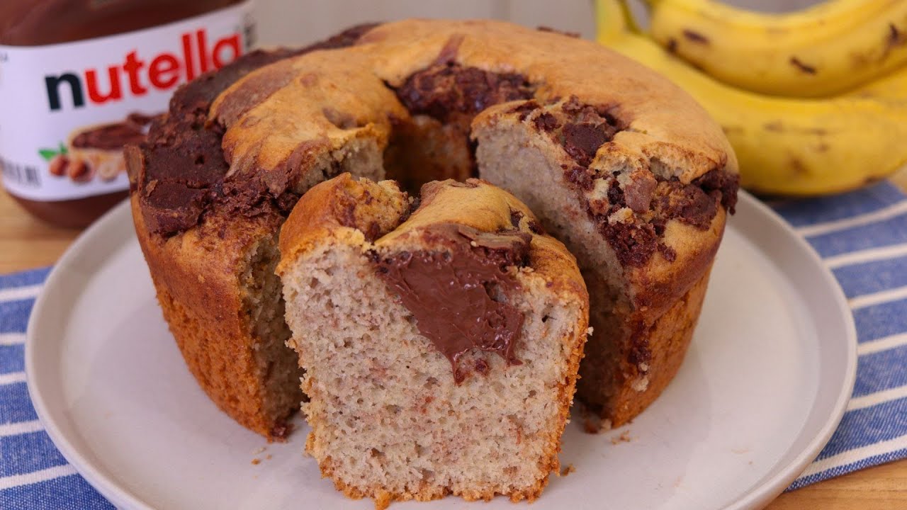 TEM BANANA MADURA SOBRANDO? FAÇA BOLO DE BANANA COM NUTELLA FOFINHO DE LIQUIDIFICADOR