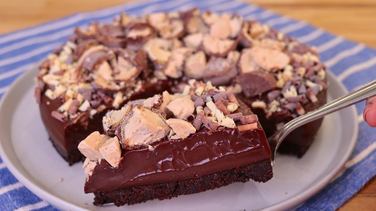 TORTA CHOCOLATUDA PARA PÁSCOA | TORTA DE CHOCOLATE CREMOSA COM BOMBOM FÁCIL  | TORTA DE BOMBOM